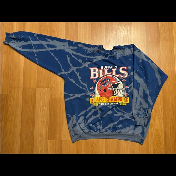 Trench Tops - Vintage Bleached Buffalo Sweatshirt